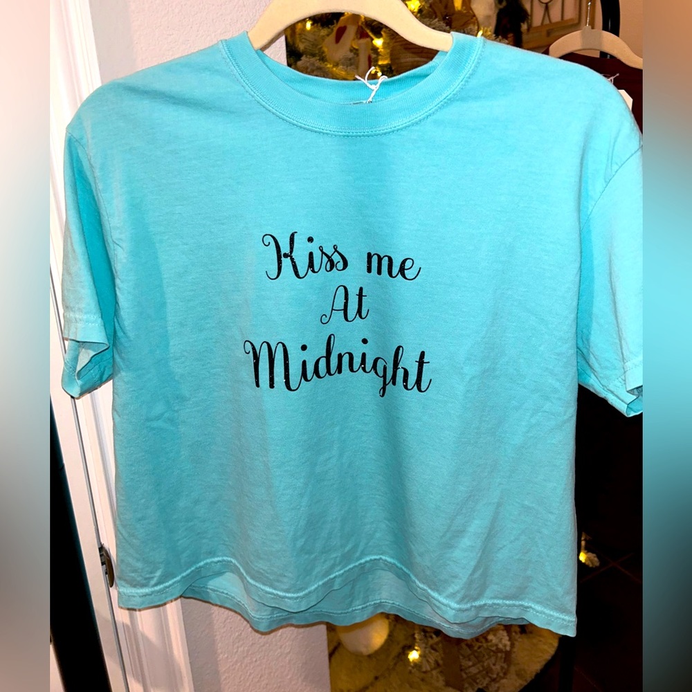 Kiss me at midnight crop top
